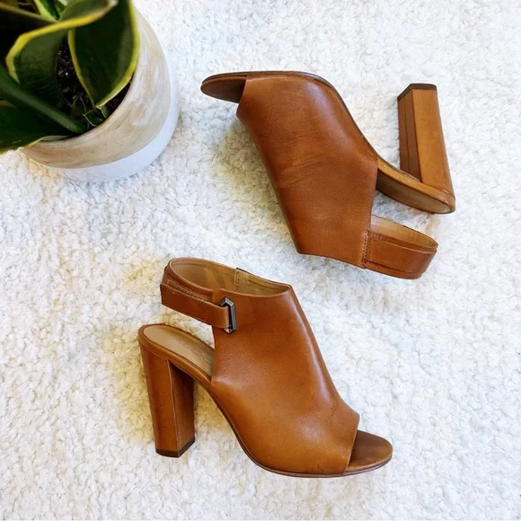 Tan Aldo heels - Picture 1 of 7